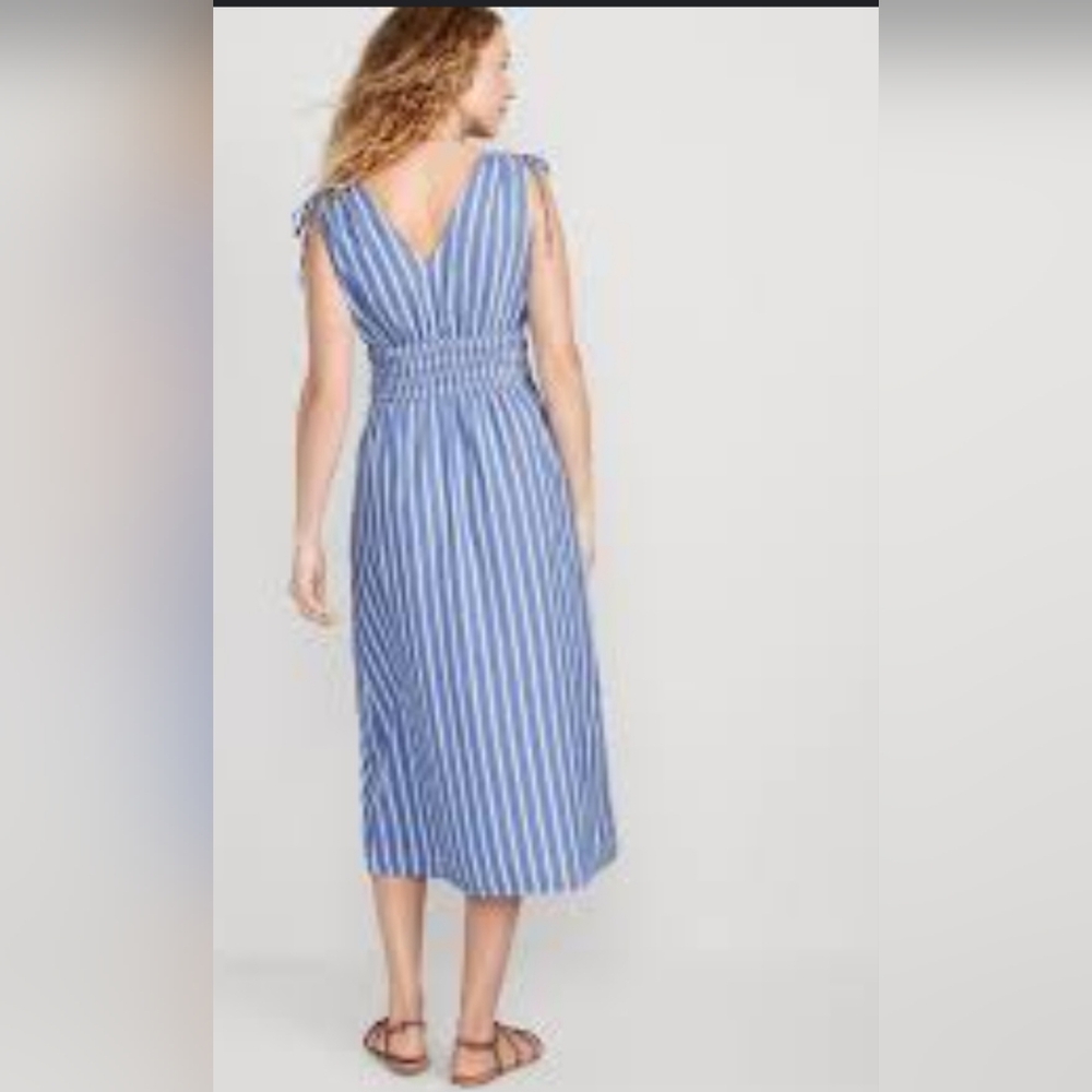 Old Navy Blue and White Midi Sundress